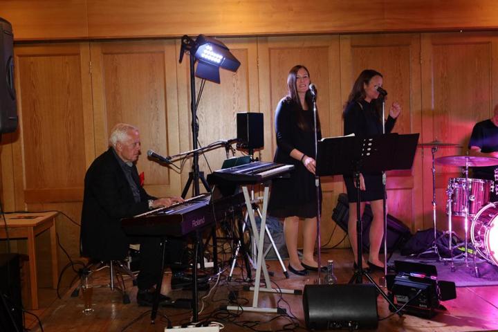 Tanzabend mit der Live-Band Ercole Caputo & Escalation